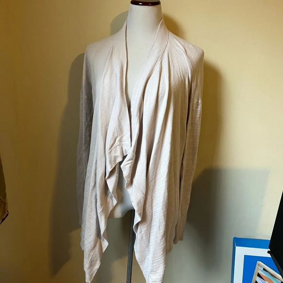 Lululemon Woman’s Cardigan Loose Open Wrap Light Blush Pink - Picture 4 of 4